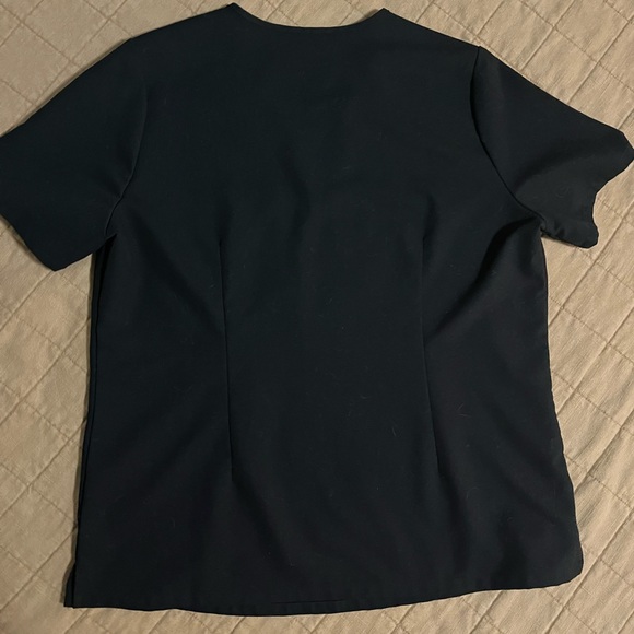 Figs Catarina one pocket scrub top - Picture 2 of 3